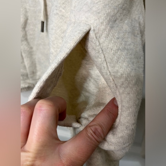 Miles(s) by Madewell Raw Hem Detail Sweatshirt-XS - Picture 4 of 10